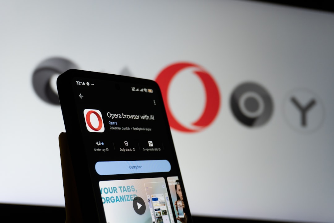 opera-browser-app-on-a-smartphone-screen-0ytsplufs5i